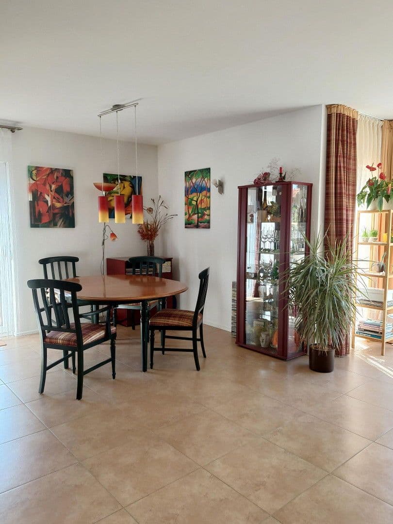 Predaj domu 132 m², pozemek 549 m², Bad Kreuznach, Porýnie-Falcko Predaj domu 132 m², pozemek 549 m², Bad Kreuznach, Porýnie-Falcko