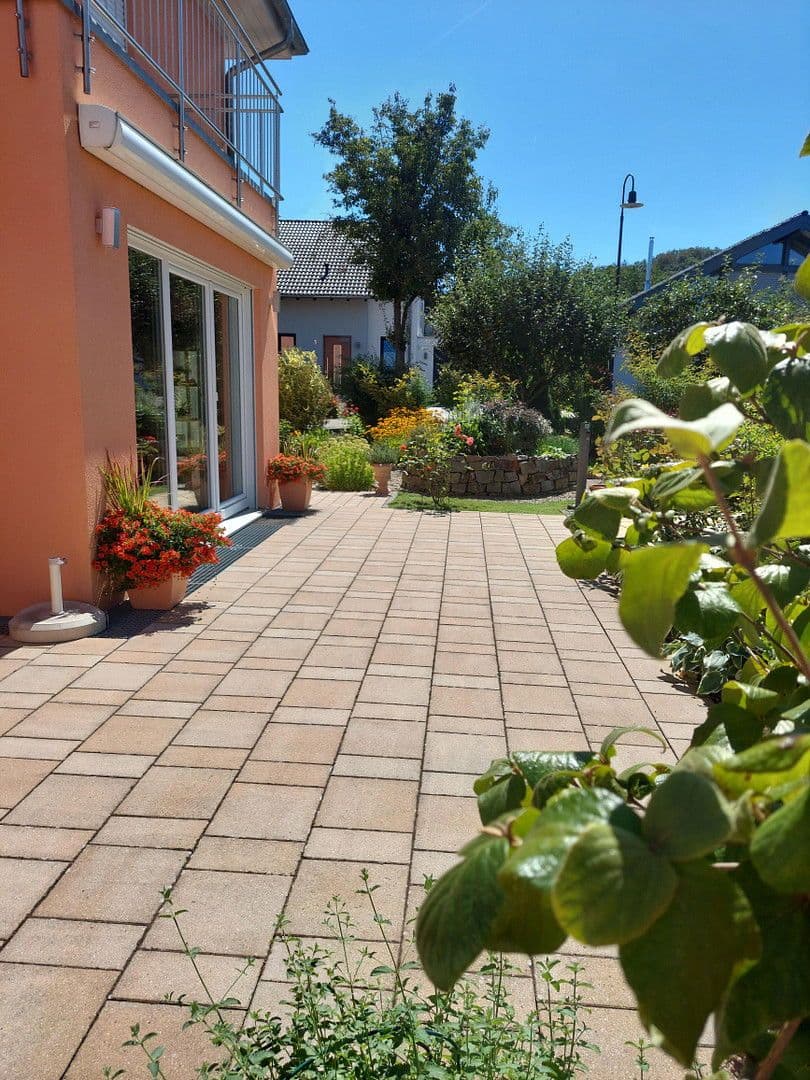 Predaj domu 132 m², pozemek 549 m², Bad Kreuznach, Porýnie-Falcko Predaj domu 132 m², pozemek 549 m², Bad Kreuznach, Porýnie-Falcko