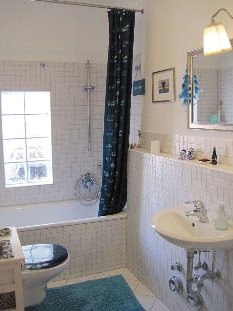 Prenájom bytu 2-izbový 63 m², Otto-Raggenbass-Straße 1, Konstanz, Bádensko-Wurttembersko Prenájom bytu 2-izbový 63 m², Otto-Raggenbass-Straße 1, Konstanz, Bádensko-Wurttembersko