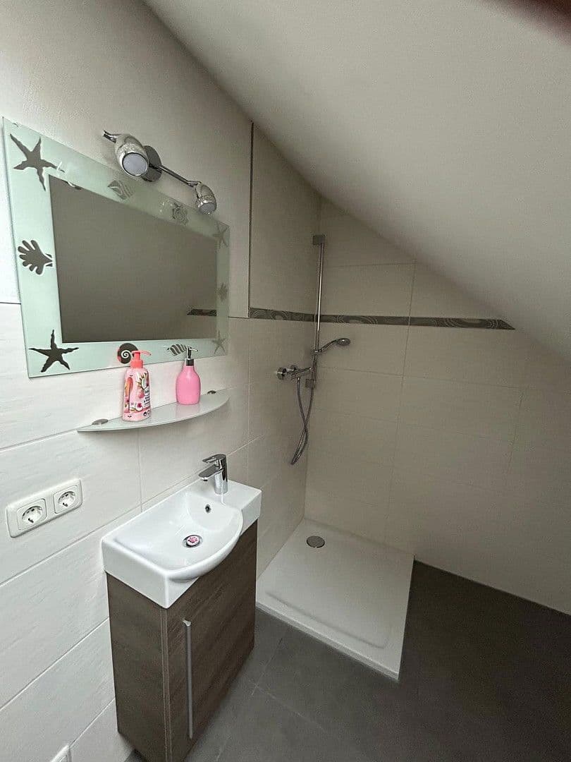 Predaj domu 163 m², pozemek 306 m², Wolfratshauser Str. 203a, München, Bavorsko Predaj domu 163 m², pozemek 306 m², Wolfratshauser Str. 203a, München, Bavorsko