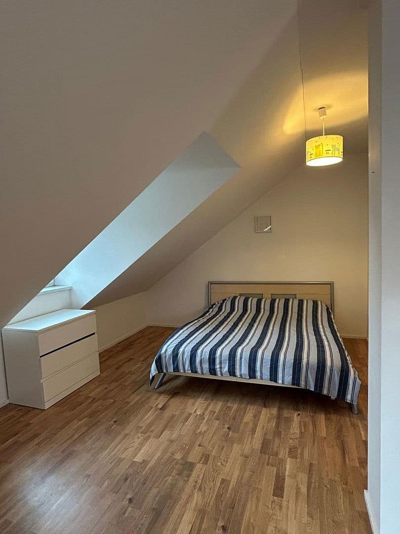 Predaj domu 163 m², pozemek 306 m², Wolfratshauser Str. 203a, München, Bavorsko Predaj domu 163 m², pozemek 306 m², Wolfratshauser Str. 203a, München, Bavorsko