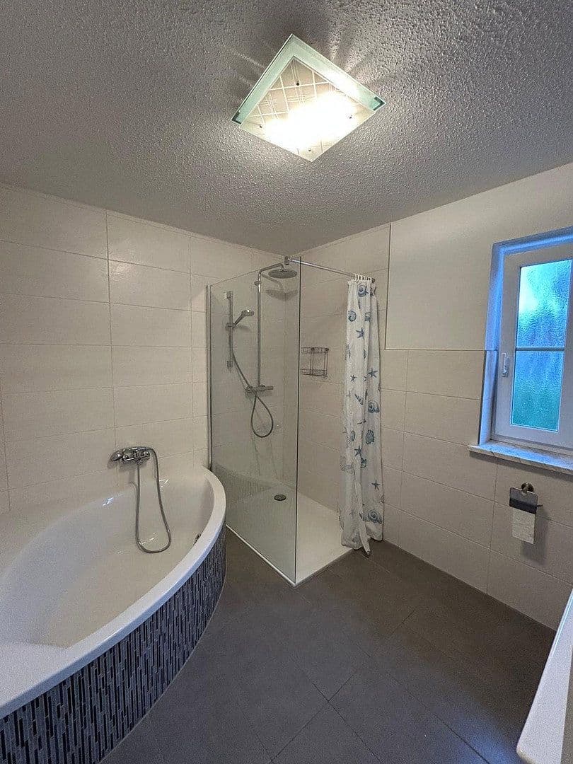 Predaj domu 163 m², pozemek 306 m², Wolfratshauser Str. 203a, München, Bavorsko Predaj domu 163 m², pozemek 306 m², Wolfratshauser Str. 203a, München, Bavorsko