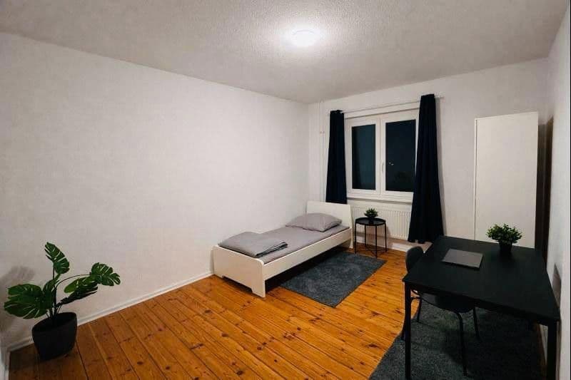 Prenájom bytu 1-izbový 16 m², Gehsener Straße 33, Berlin Köpenick, Berlín Prenájom bytu 1-izbový 16 m², Gehsener Straße 33, Berlin Köpenick, Berlín