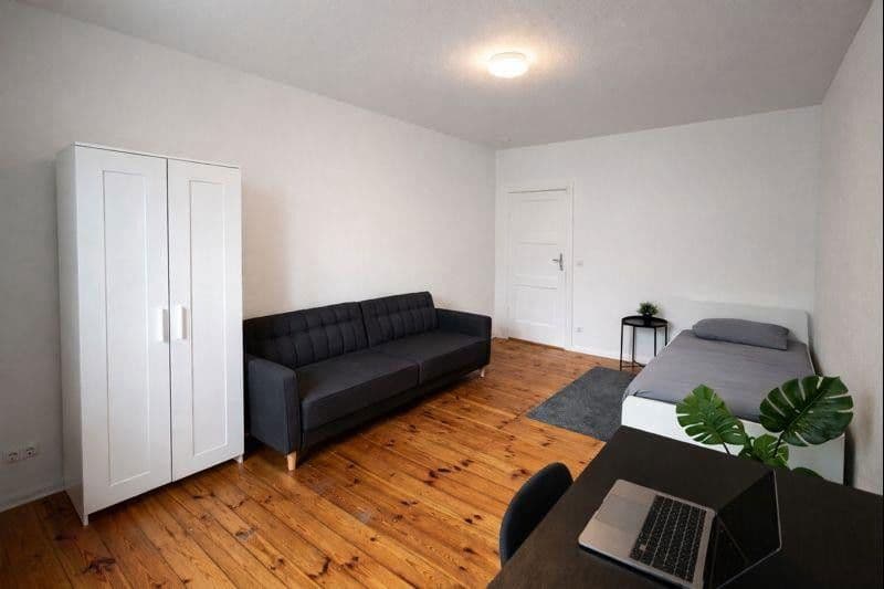 Prenájom bytu 1-izbový 16 m², Gehsener Straße 33, Berlin Köpenick, Berlín Prenájom bytu 1-izbový 16 m², Gehsener Straße 33, Berlin Köpenick, Berlín