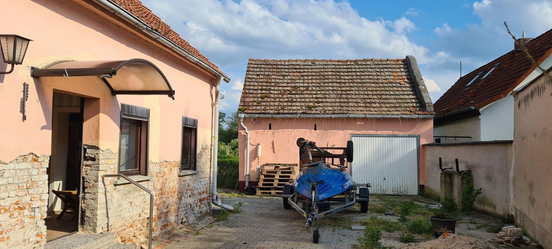 Predaj domu 157 m², pozemek 1.050 m², Dorfstraße 7, Havelsee, Brandenbursko Predaj domu 157 m², pozemek 1.050 m², Dorfstraße 7, Havelsee, Brandenbursko