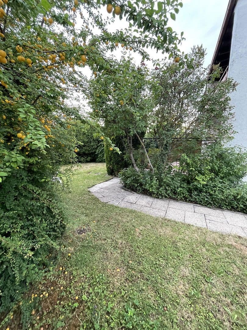 Predaj domu 92 m², pozemek 471 m², Silberdistelweg 18, Reutlingen, Bádensko-Wurttembersko Predaj domu 92 m², pozemek 471 m², Silberdistelweg 18, Reutlingen, Bádensko-Wurttembersko