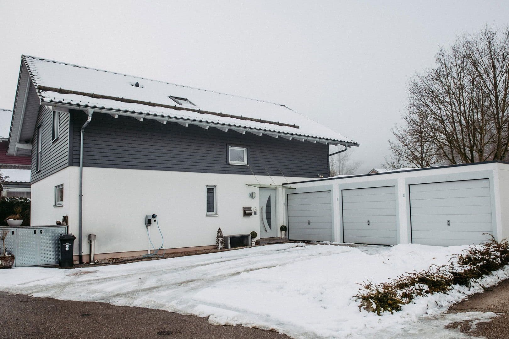 Predaj domu 153 m², pozemek 411 m², Doktor-Georg-Hacker-Straße 3, Kirchseeon, Bavorsko Predaj domu 153 m², pozemek 411 m², Doktor-Georg-Hacker-Straße 3, Kirchseeon, Bavorsko