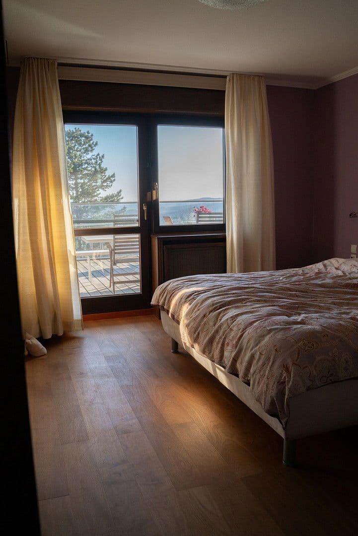 Predaj domu 493 m², pozemek 1.531 m², Glashütten, Hesensko Predaj domu 493 m², pozemek 1.531 m², Glashütten, Hesensko