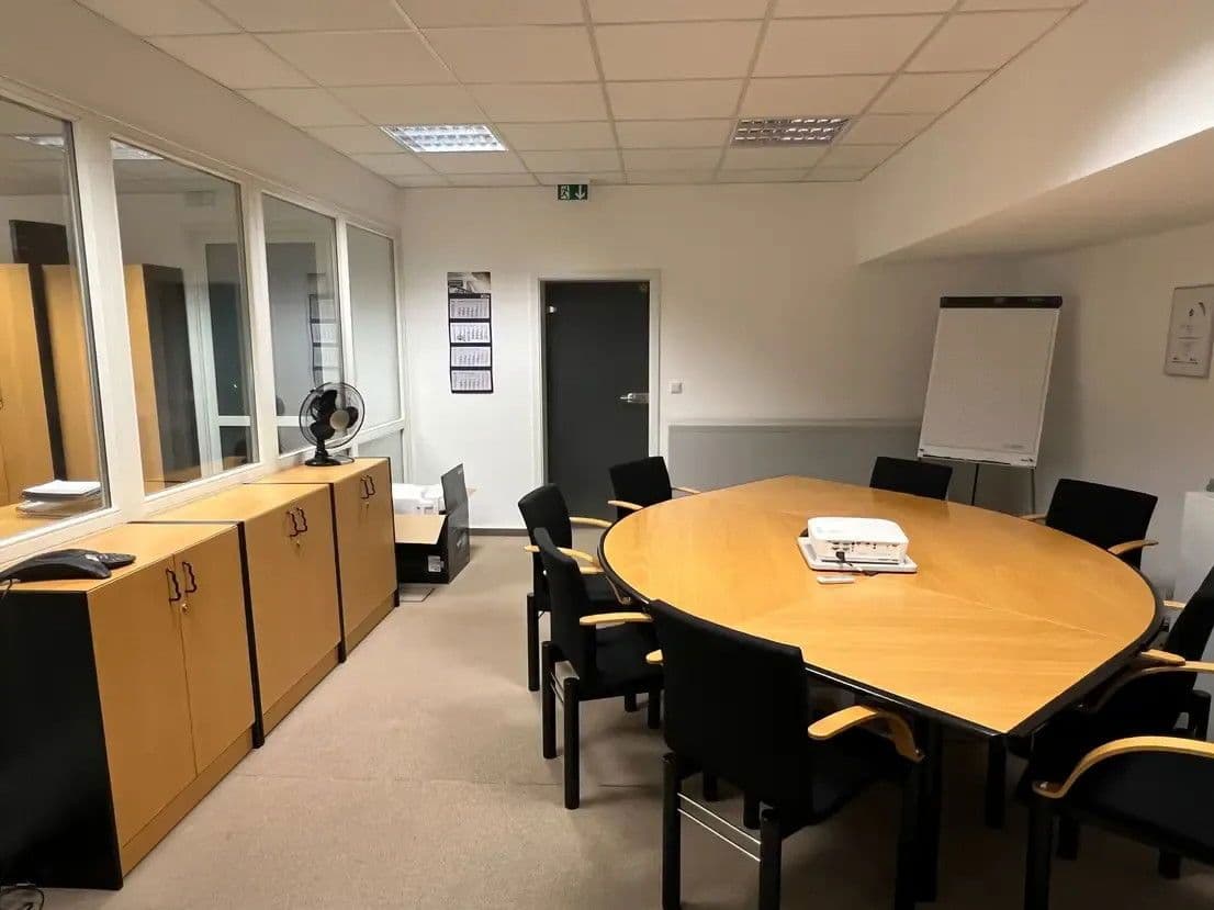 Prenájom kancelárie 187 m², Warburger Straße 99, Paderborn, Severné Porýnie - Westfálsko Prenájom kancelárie 187 m², Warburger Straße 99, Paderborn, Severné Porýnie - Westfálsko