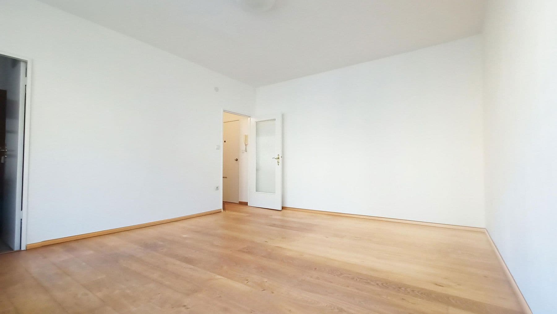 Prenájom bytu 1-izbový 35 m², Stendaler Strasse 18A, Berlin, Berlín Prenájom bytu 1-izbový 35 m², Stendaler Strasse 18A, Berlin, Berlín