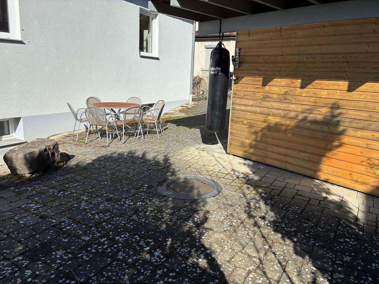 Predaj domu 165 m², pozemek 675 m², Backnang, Bádensko-Wurttembersko Predaj domu 165 m², pozemek 675 m², Backnang, Bádensko-Wurttembersko