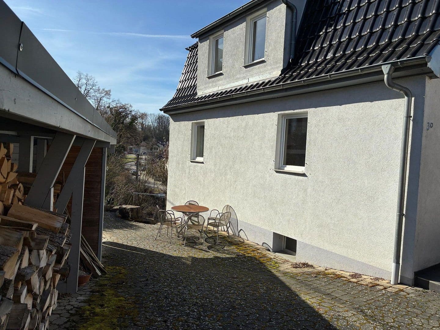 Predaj domu 165 m², pozemek 675 m², Backnang, Bádensko-Wurttembersko Predaj domu 165 m², pozemek 675 m², Backnang, Bádensko-Wurttembersko