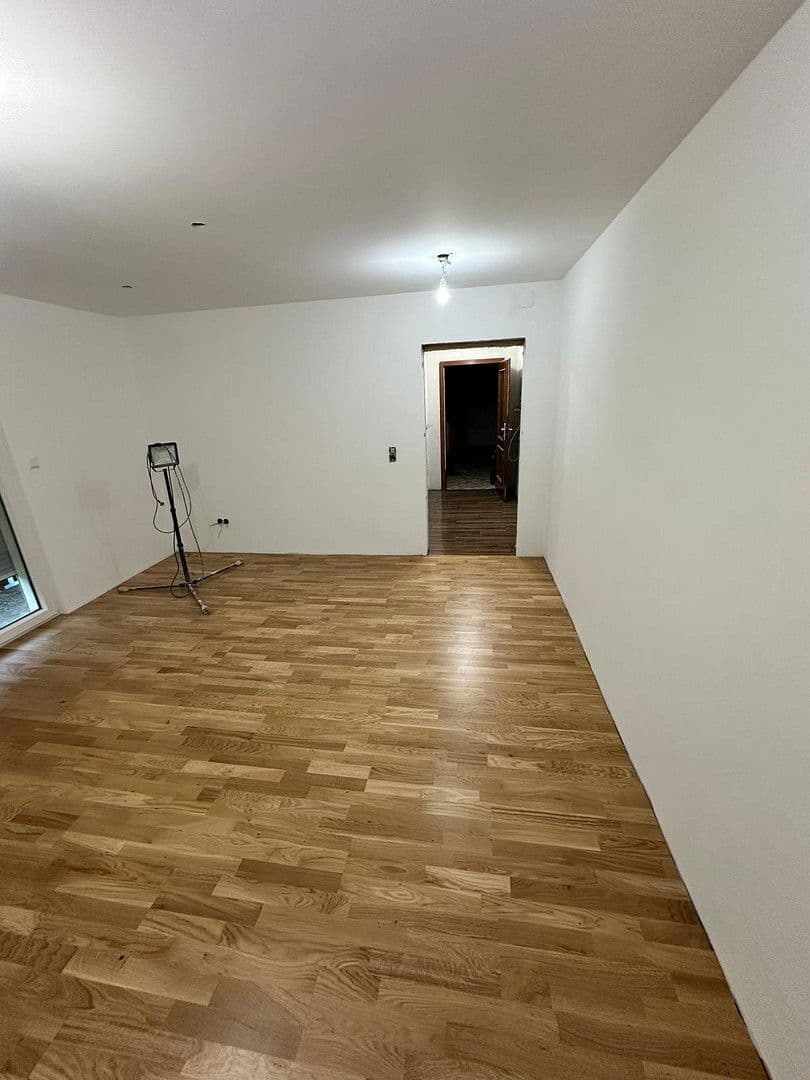 Prenájom bytu 4-izbový 100 m², Akazienstraße 21, Waldsee, Porýnie-Falcko Prenájom bytu 4-izbový 100 m², Akazienstraße 21, Waldsee, Porýnie-Falcko