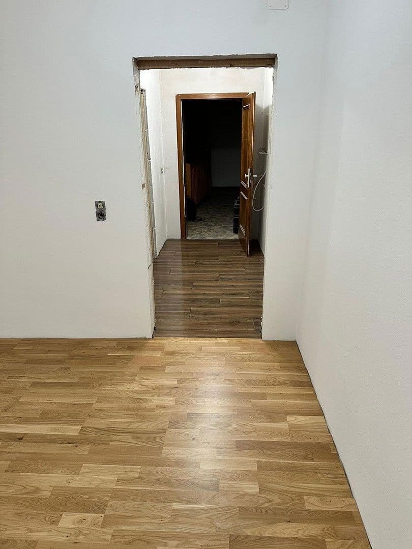 Prenájom bytu 4-izbový 100 m², Akazienstraße 21, Waldsee, Porýnie-Falcko Prenájom bytu 4-izbový 100 m², Akazienstraße 21, Waldsee, Porýnie-Falcko