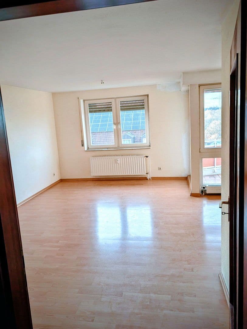 Prenájom bytu 2-izbový 64 m², Nürtingen, Bádensko-Wurttembersko Prenájom bytu 2-izbový 64 m², Nürtingen, Bádensko-Wurttembersko