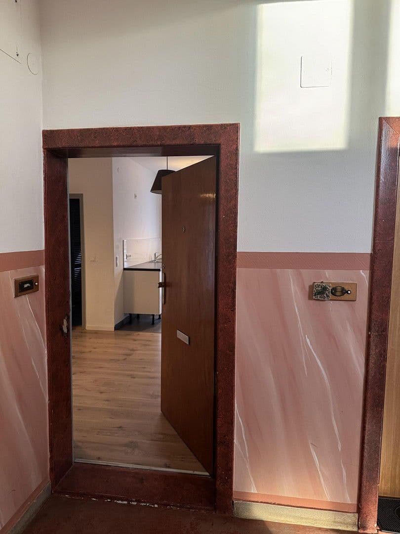 Predaj bytu 2-izbový 55 m², Ilmenauerstr., Berlin, Berlín Predaj bytu 2-izbový 55 m², Ilmenauerstr., Berlin, Berlín