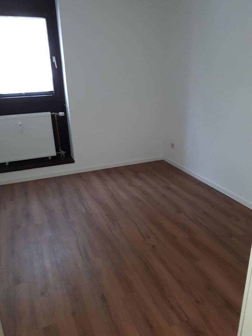 Prenájom bytu 3-izbový 81 m², Brahmsstr.18a, Lübeck, Šlezvicko-Holštajnsko Prenájom bytu 3-izbový 81 m², Brahmsstr.18a, Lübeck, Šlezvicko-Holštajnsko