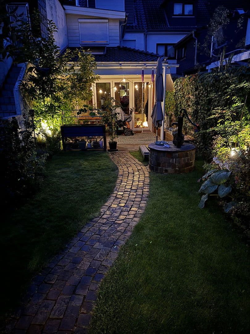 Prenájom domu 100 m², pozemek 180 m², Hamburg, Hamburg Prenájom domu 100 m², pozemek 180 m², Hamburg, Hamburg