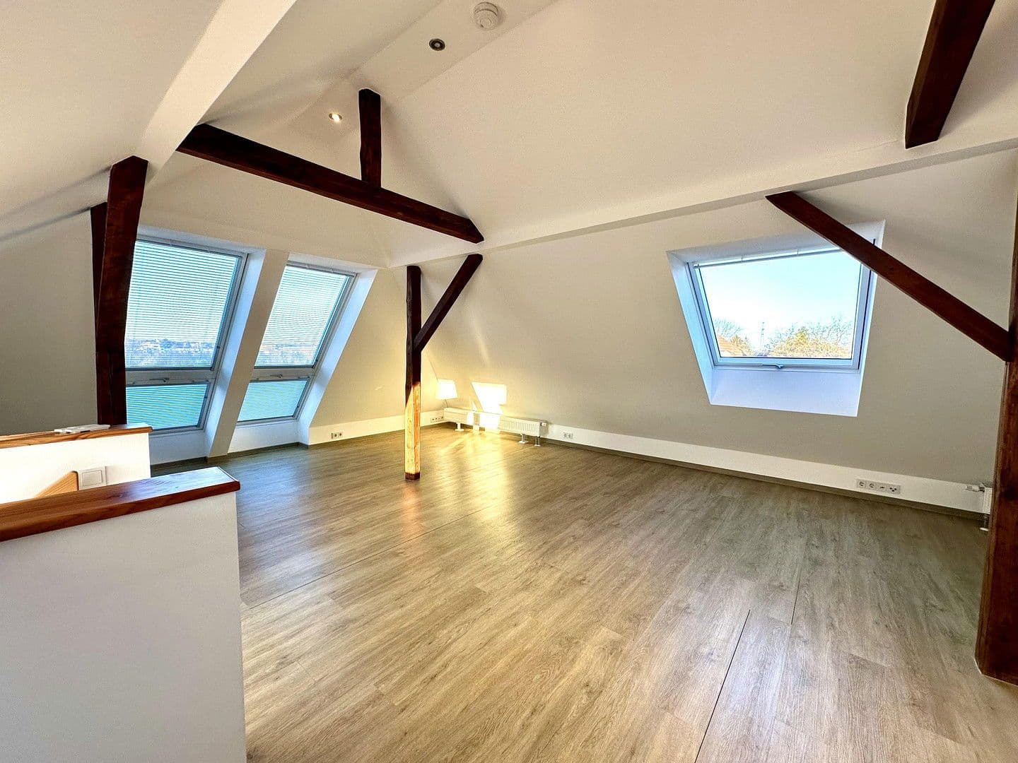 Prenájom bytu 4-izbový 110 m², Mühlheim am Main, Hesensko Prenájom bytu 4-izbový 110 m², Mühlheim am Main, Hesensko