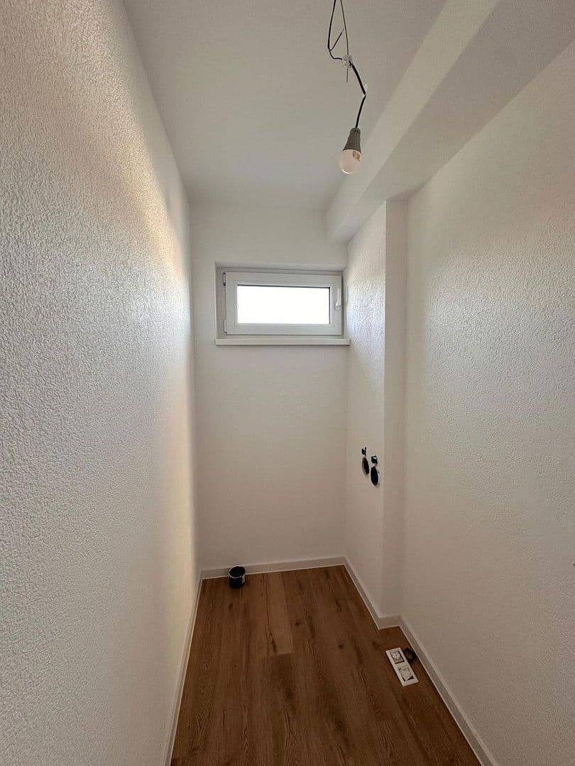 Prenájom bytu 4-izbový 102 m², Markgröningen, Bádensko-Wurttembersko Prenájom bytu 4-izbový 102 m², Markgröningen, Bádensko-Wurttembersko