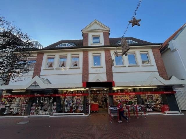 Prenájom nebytového priestoru 300 m², Lingen (Ems), Dolné Sasko Prenájom nebytového priestoru 300 m², Lingen (Ems), Dolné Sasko