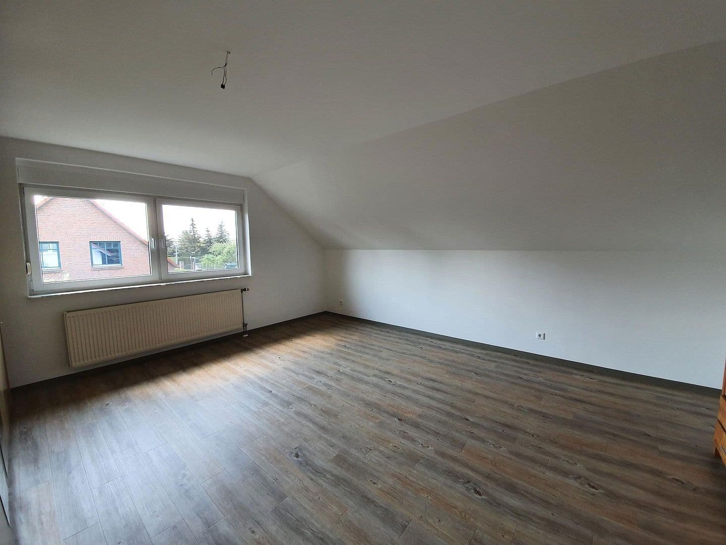 Prenájom domu 130 m², pozemek 570 m², Finsterwalde, Brandenbursko Prenájom domu 130 m², pozemek 570 m², Finsterwalde, Brandenbursko