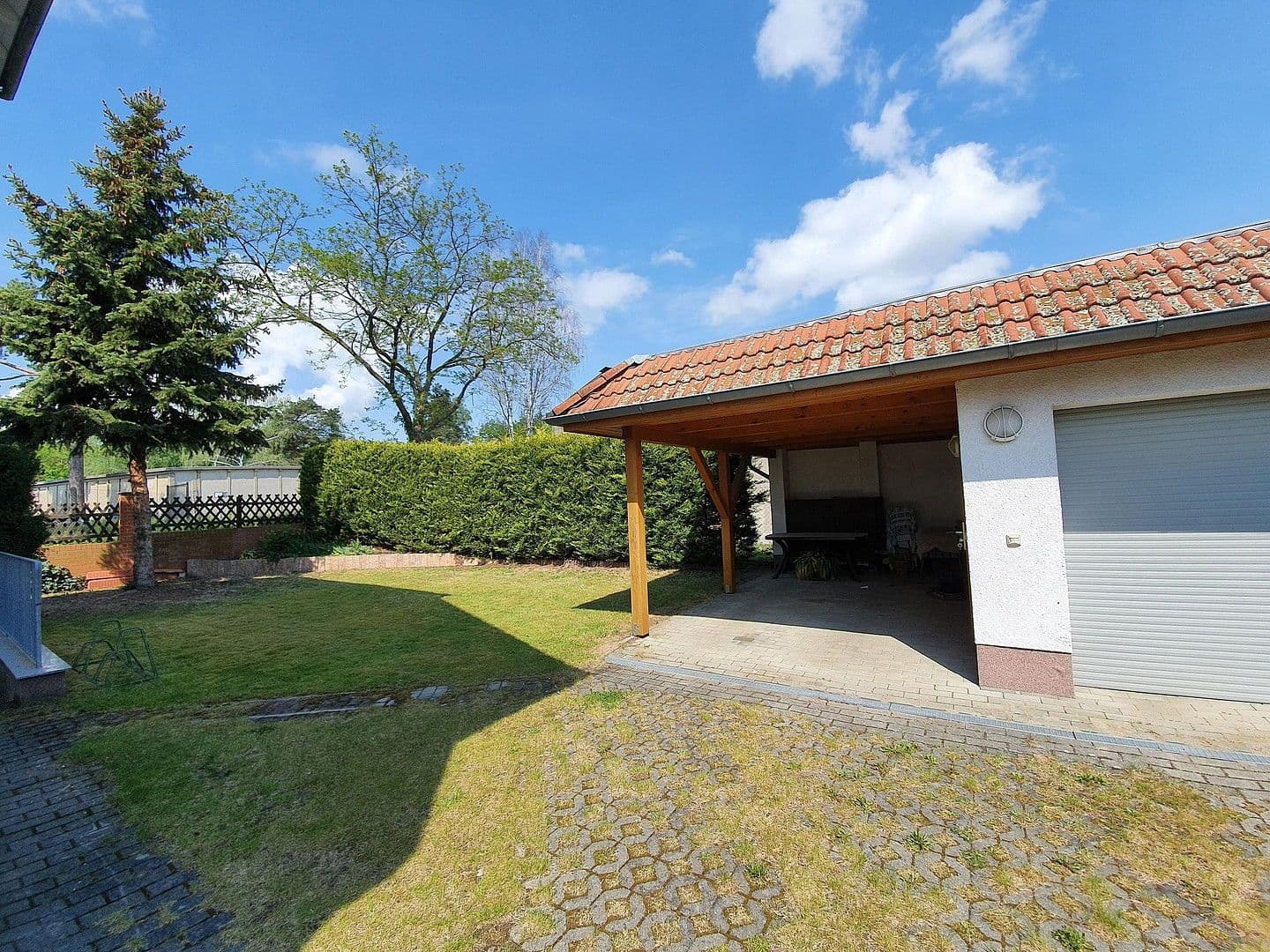 Prenájom domu 130 m², pozemek 570 m², Finsterwalde, Brandenbursko Prenájom domu 130 m², pozemek 570 m², Finsterwalde, Brandenbursko