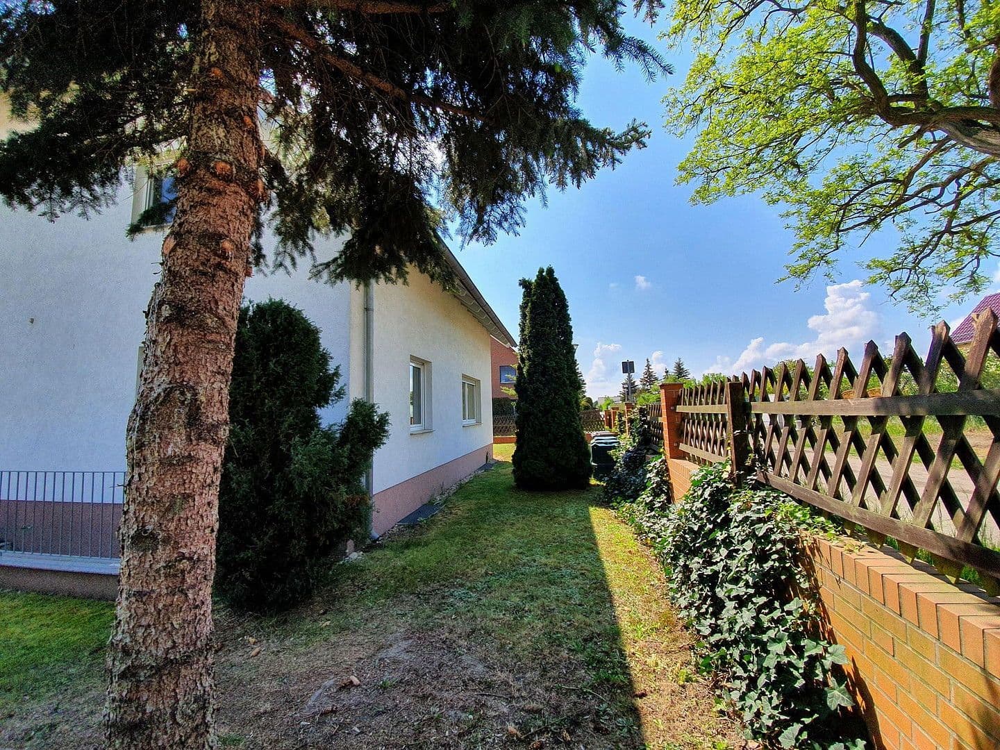 Prenájom domu 130 m², pozemek 570 m², Finsterwalde, Brandenbursko Prenájom domu 130 m², pozemek 570 m², Finsterwalde, Brandenbursko