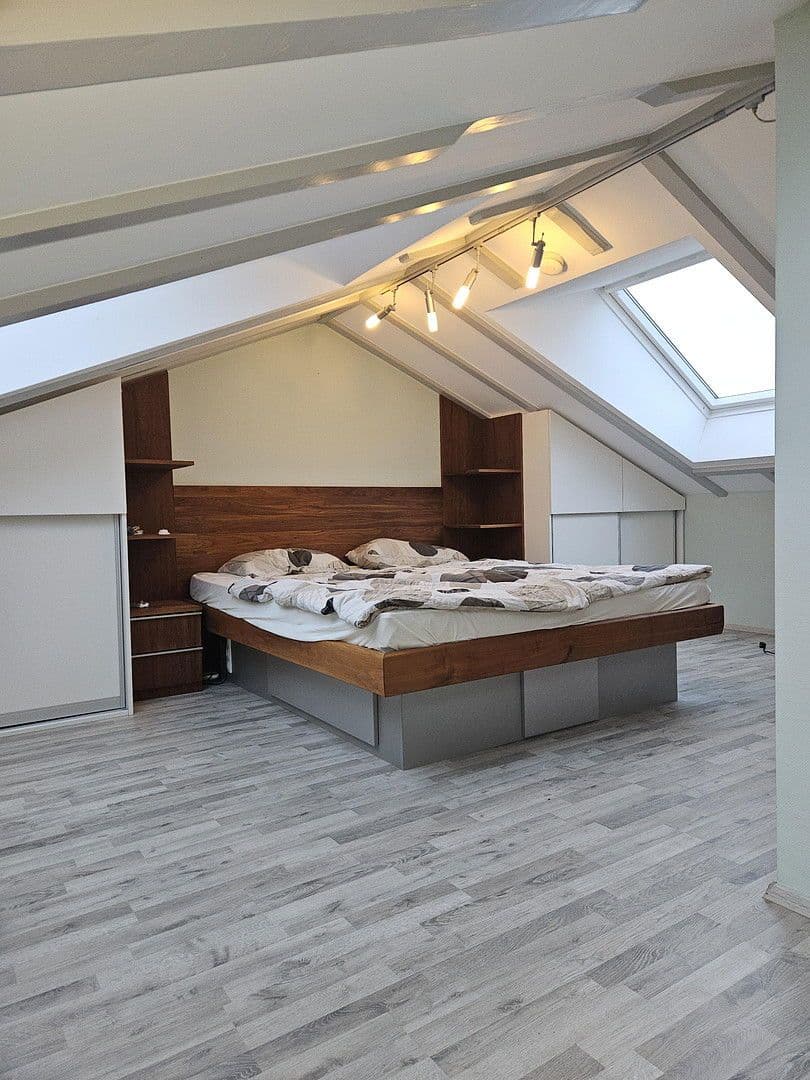 Predaj domu 125 m², pozemek 326 m², Bad Homburg vor der Höhe, Hesensko Predaj domu 125 m², pozemek 326 m², Bad Homburg vor der Höhe, Hesensko