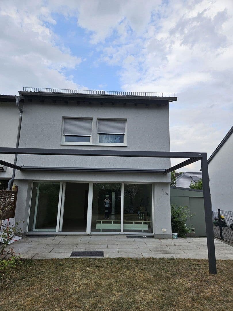 Predaj domu 125 m², pozemek 326 m², Bad Homburg vor der Höhe, Hesensko Predaj domu 125 m², pozemek 326 m², Bad Homburg vor der Höhe, Hesensko