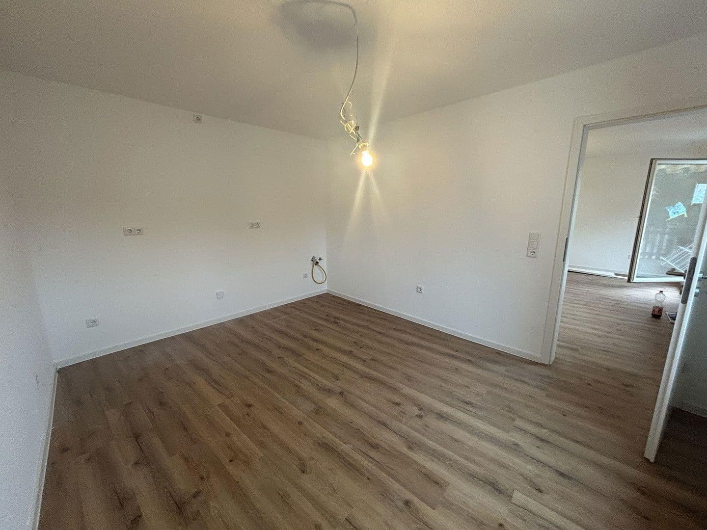 Prenájom bytu 4-izbový 115 m², Wörrstadt, Porýnie-Falcko Prenájom bytu 4-izbový 115 m², Wörrstadt, Porýnie-Falcko