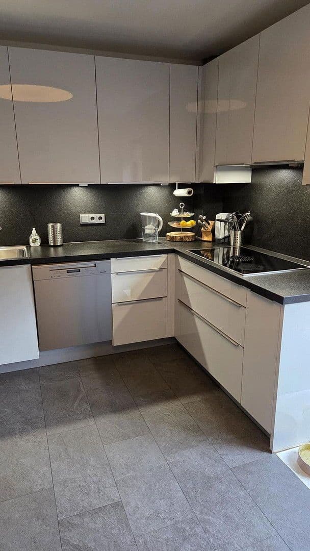 Predaj domu 165 m², pozemek 684 m², Hamburg, Hamburg Predaj domu 165 m², pozemek 684 m², Hamburg, Hamburg