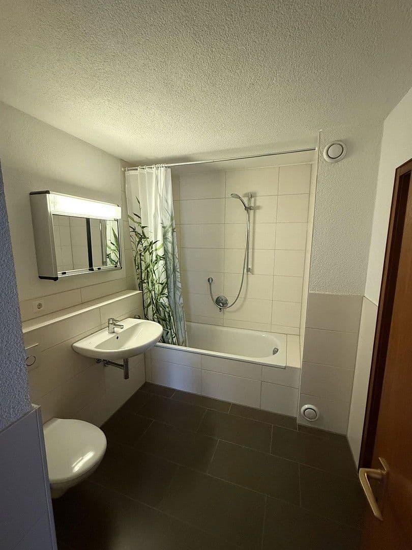 Predaj domu 140 m², pozemek 420 m², Lörrach, Bádensko-Wurttembersko Predaj domu 140 m², pozemek 420 m², Lörrach, Bádensko-Wurttembersko