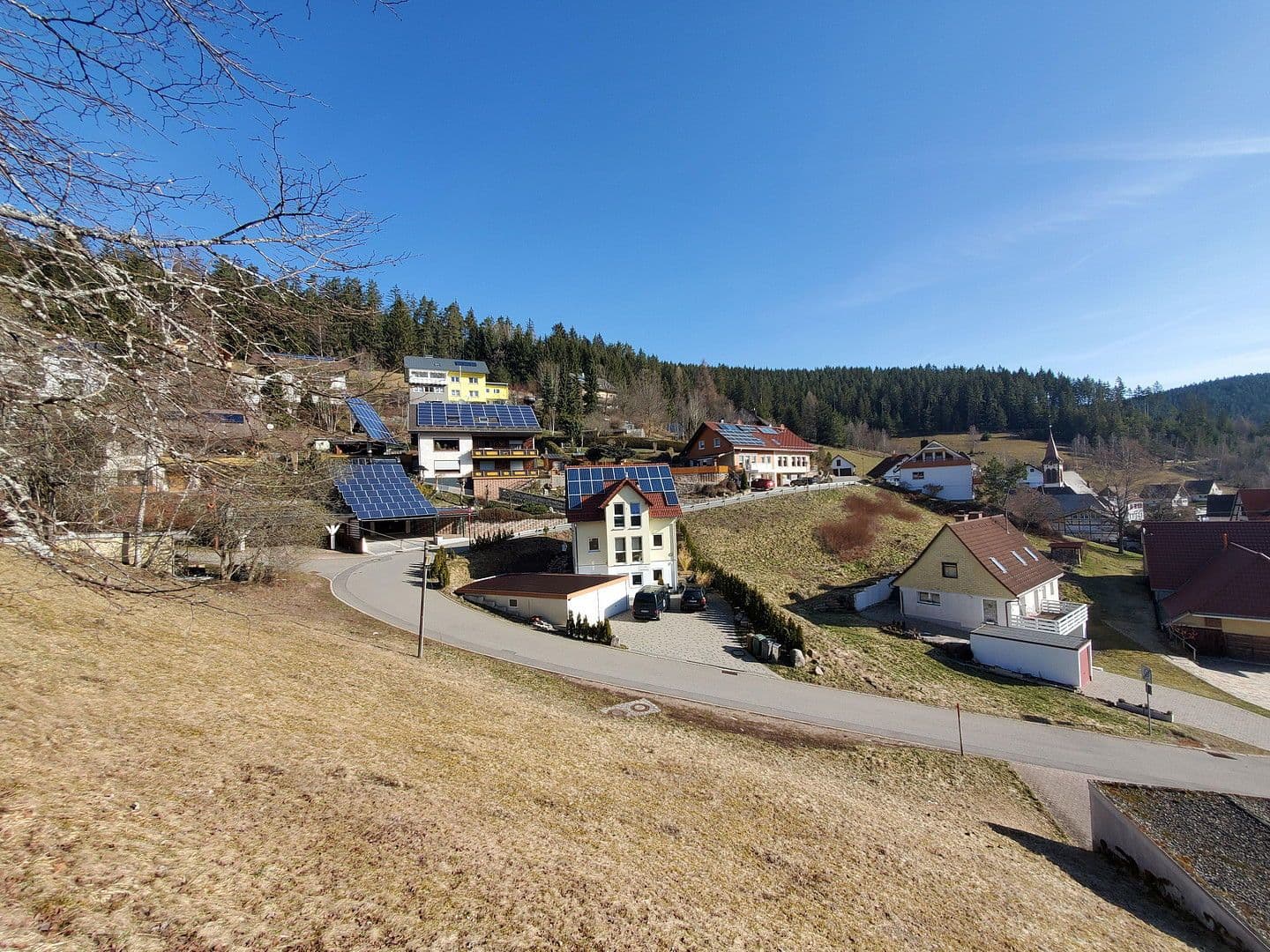 Predaj domu 185 m², pozemek 508 m², Talblick 2, Vöhrenbach, Bádensko-Wurttembersko Predaj domu 185 m², pozemek 508 m², Talblick 2, Vöhrenbach, Bádensko-Wurttembersko
