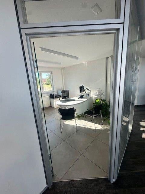 Prenájom nebytového priestoru 220 m², Achern, Bádensko-Wurttembersko Prenájom nebytového priestoru 220 m², Achern, Bádensko-Wurttembersko