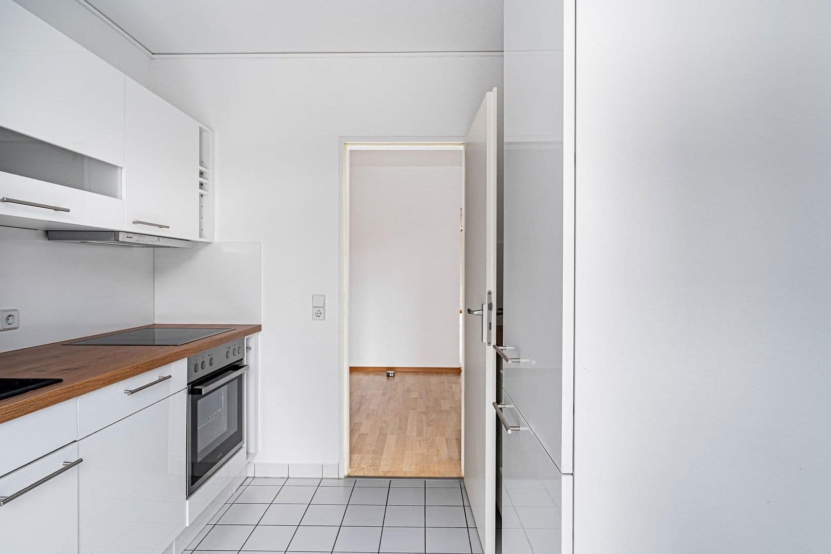 Predaj bytu 3-izbový 140 m², Alfred-Kowalke-Str.14, Berlin, Berlín Predaj bytu 3-izbový 140 m², Alfred-Kowalke-Str.14, Berlin, Berlín