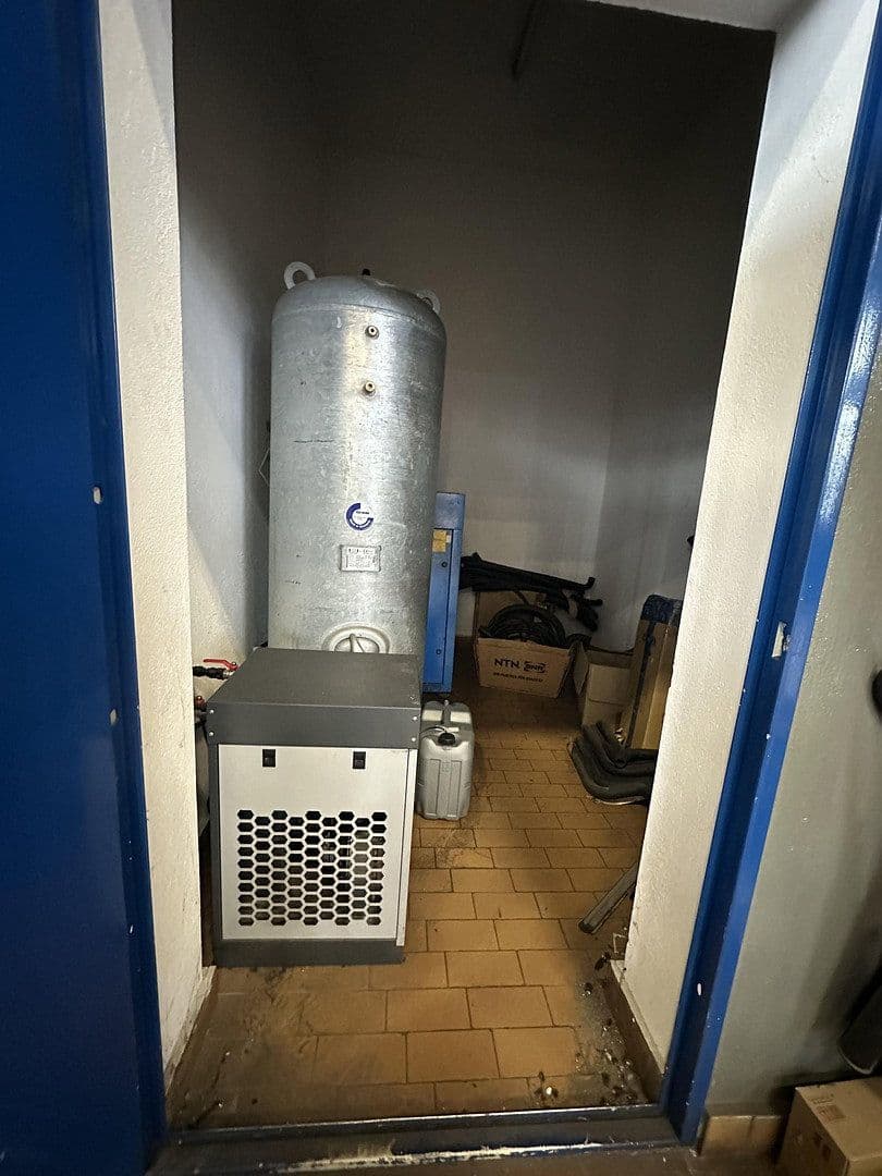 Prenájom nebytového priestoru 21.000 m², Hauptstraße 38, Rom, Meklenbursko-Predpomoransko Prenájom nebytového priestoru 21.000 m², Hauptstraße 38, Rom, Meklenbursko-Predpomoransko