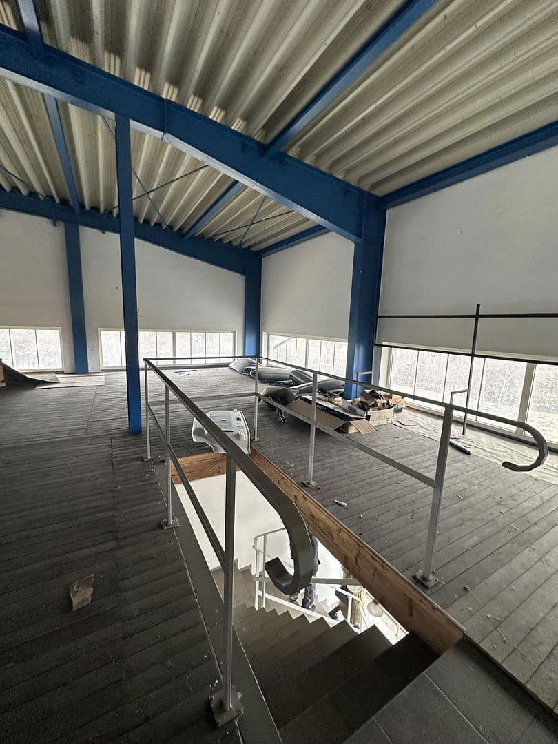 Prenájom nebytového priestoru 21.000 m², Hauptstraße 38, Rom, Meklenbursko-Predpomoransko Prenájom nebytového priestoru 21.000 m², Hauptstraße 38, Rom, Meklenbursko-Predpomoransko