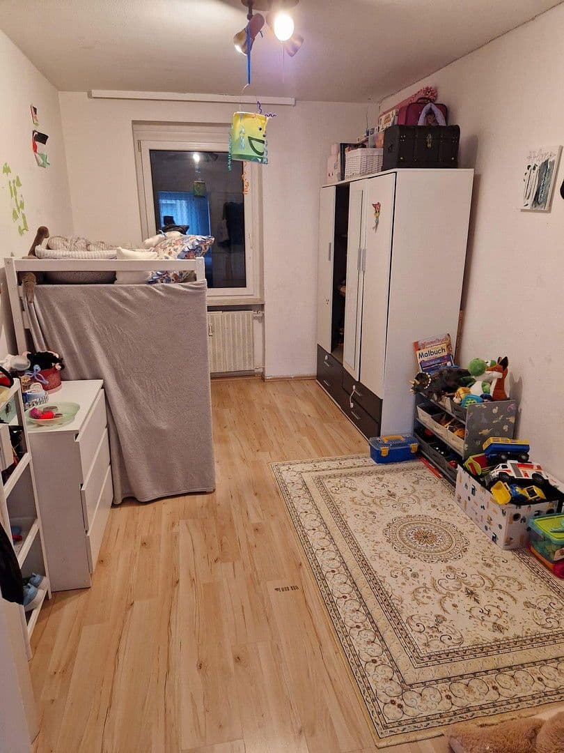 Prenájom bytu 3-izbový 80 m², Enzstraße 135, Pforzheim, Bádensko-Wurttembersko Prenájom bytu 3-izbový 80 m², Enzstraße 135, Pforzheim, Bádensko-Wurttembersko