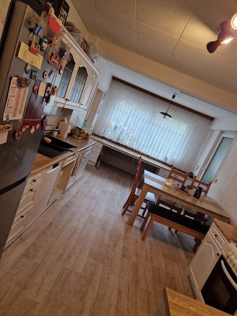 Prenájom bytu 3-izbový 80 m², Enzstraße 135, Pforzheim, Bádensko-Wurttembersko Prenájom bytu 3-izbový 80 m², Enzstraße 135, Pforzheim, Bádensko-Wurttembersko