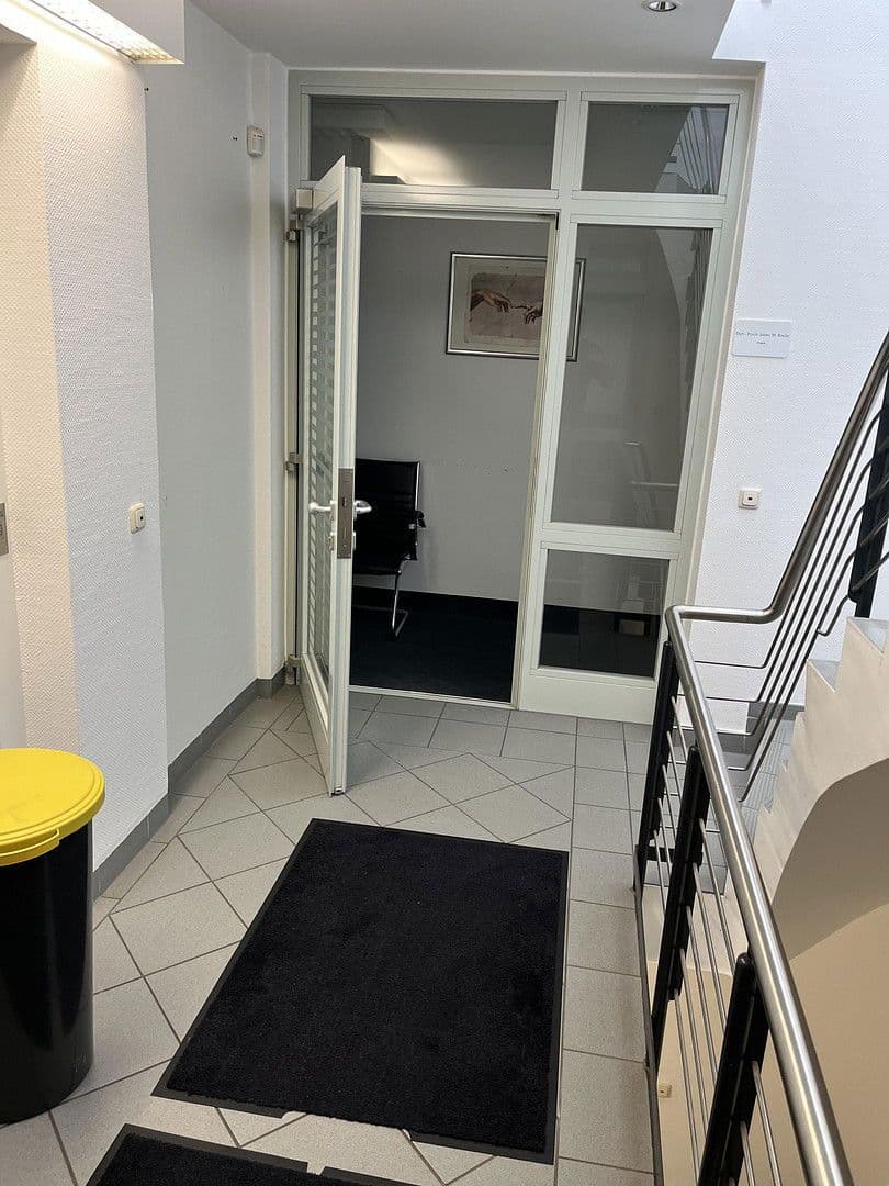 Prenájom kancelárie 11 m², Schönefeld, Brandenbursko Prenájom kancelárie 11 m², Schönefeld, Brandenbursko