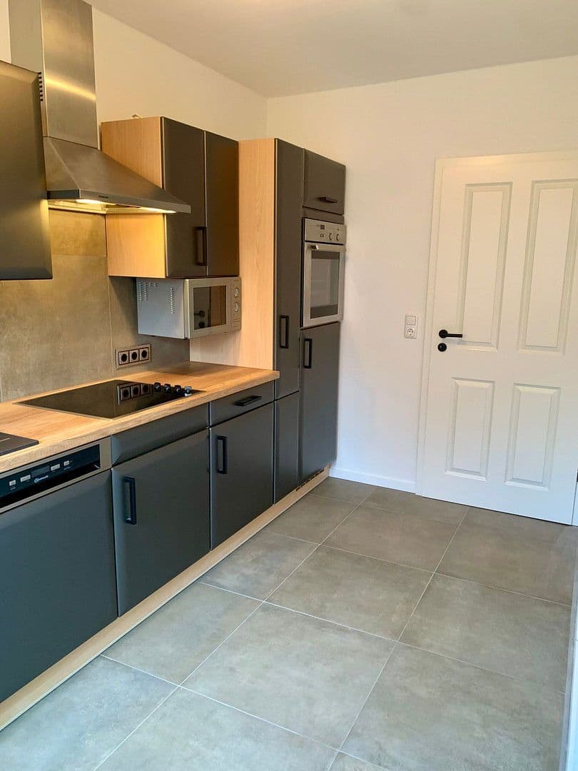 Prenájom bytu 4-izbový 96 m², Hardegsen, Dolné Sasko Prenájom bytu 4-izbový 96 m², Hardegsen, Dolné Sasko