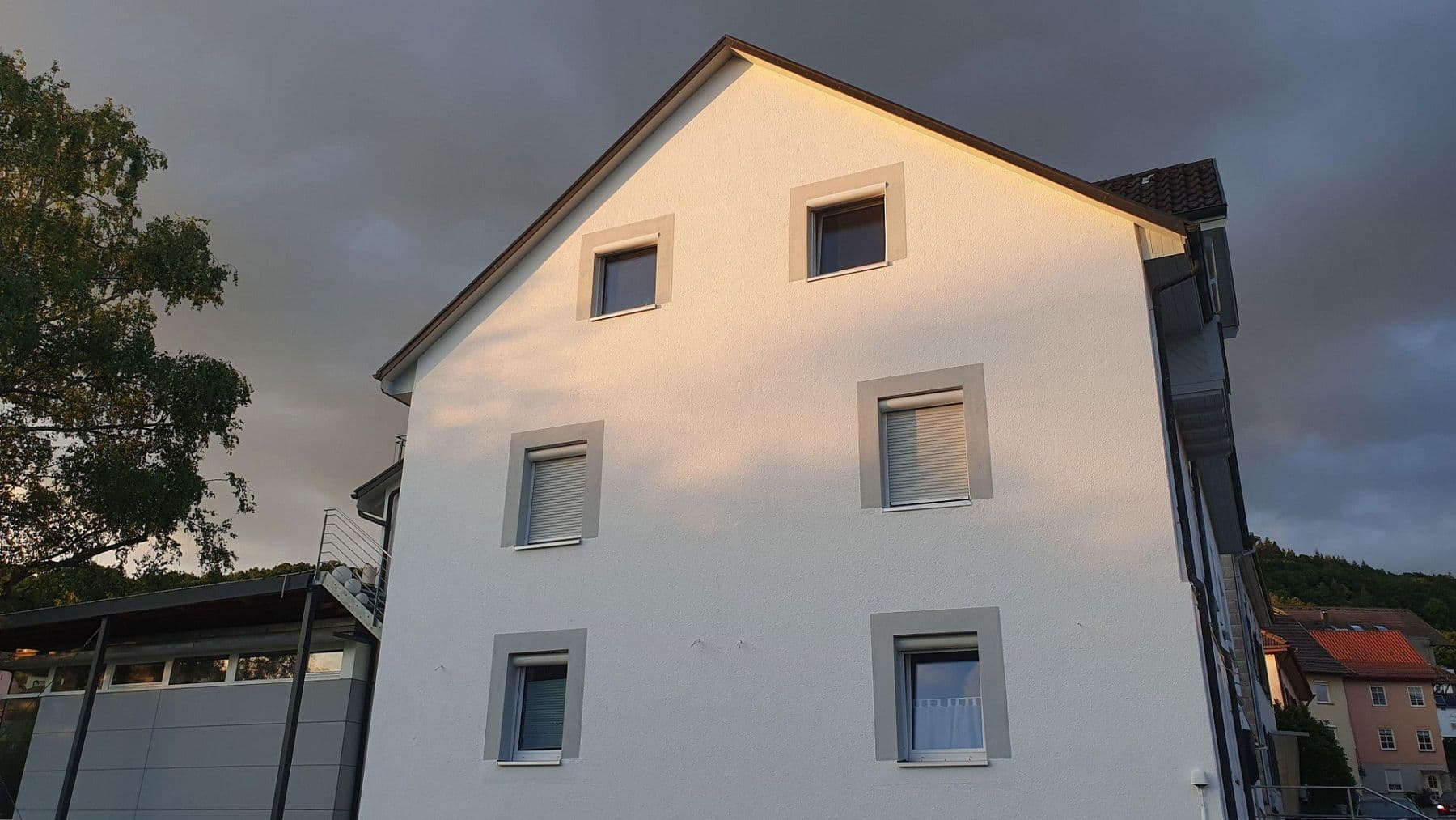 Prenájom bytu 2-izbový 87 m², Rheinstraße 14, Gailingen am Hochrhein, Bádensko-Wurttembersko Prenájom bytu 2-izbový 87 m², Rheinstraße 14, Gailingen am Hochrhein, Bádensko-Wurttembersko