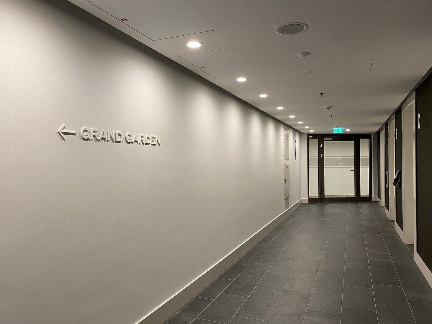 Prenájom bytu 4-izbový 110 m², Europa-Allee 2, Frankfurt am Main, Hesensko Prenájom bytu 4-izbový 110 m², Europa-Allee 2, Frankfurt am Main, Hesensko