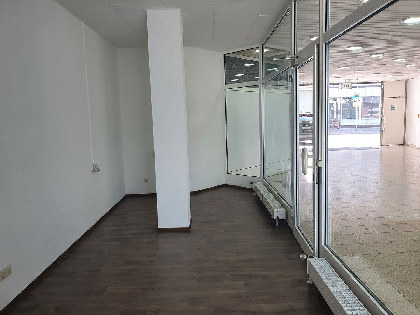 Prenájom nebytového priestoru 20 m², Bahnstrasse 28-30, Erkrath, Severné Porýnie - Westfálsko Prenájom nebytového priestoru 20 m², Bahnstrasse 28-30, Erkrath, Severné Porýnie - Westfálsko