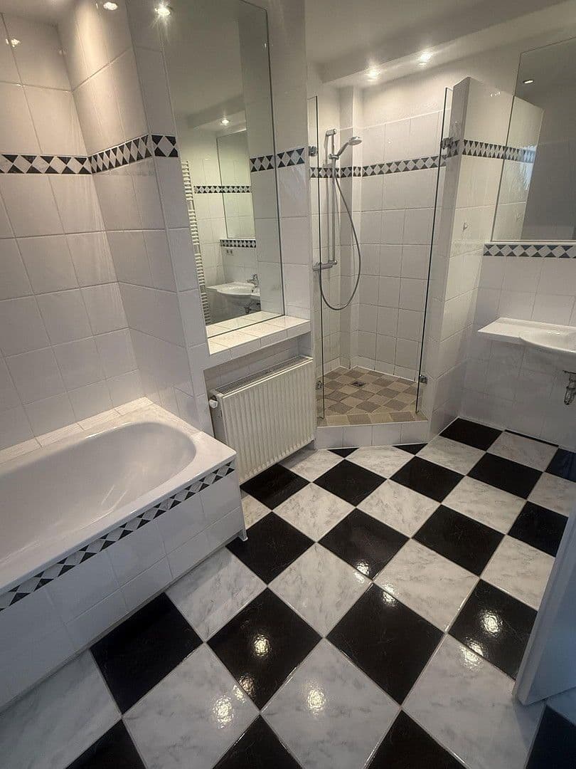 Prenájom domu 180 m², pozemek 500 m², Kapellenstraße 12a, Hannover, Dolné Sasko Prenájom domu 180 m², pozemek 500 m², Kapellenstraße 12a, Hannover, Dolné Sasko