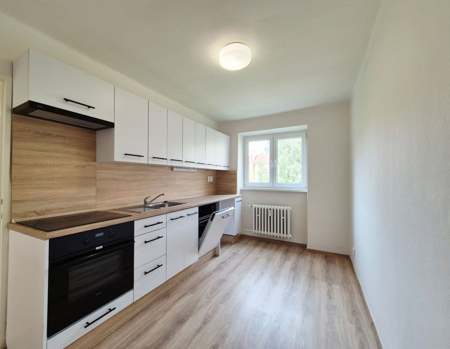 Prenájom bytu 3-izbový 71 m², U Stromovky, Havířov, Moravskoslezský kraj Prenájom bytu 3-izbový 71 m², U Stromovky, Havířov, Moravskoslezský kraj