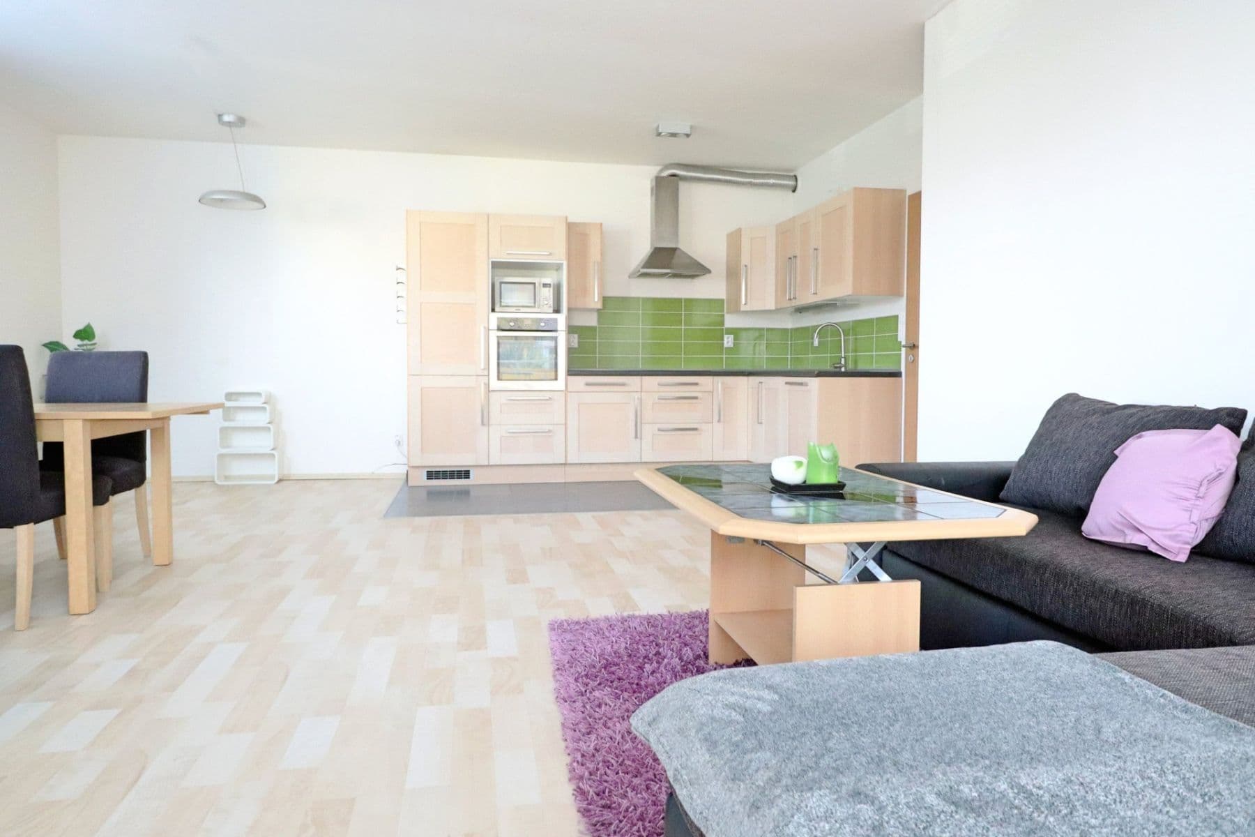 Prenájom bytu 3-izbový 81 m², Sicherova, Praha, Praha Prenájom bytu 3-izbový 81 m², Sicherova, Praha, Praha