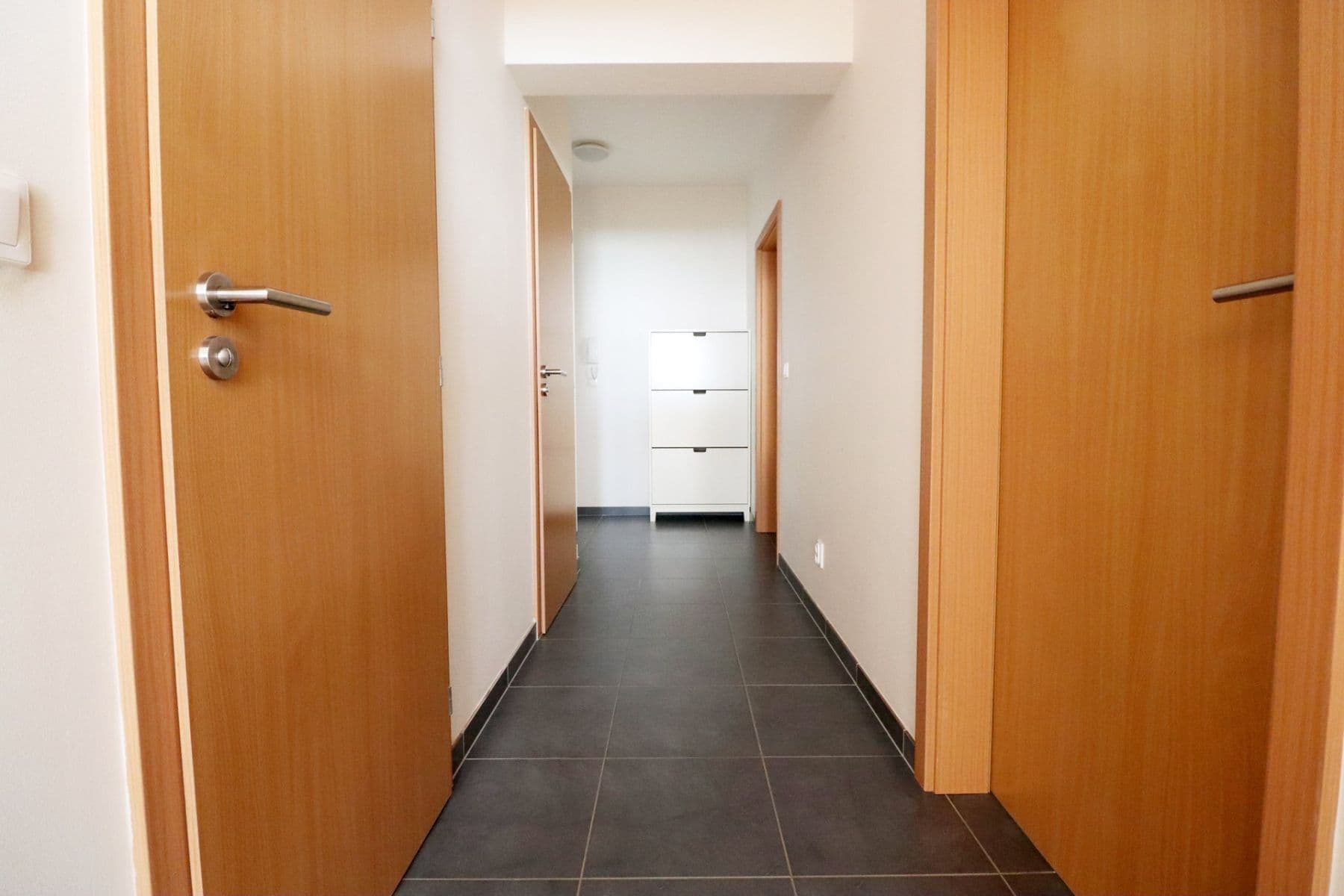 Prenájom bytu 3-izbový 81 m², Sicherova, Praha, Praha Prenájom bytu 3-izbový 81 m², Sicherova, Praha, Praha