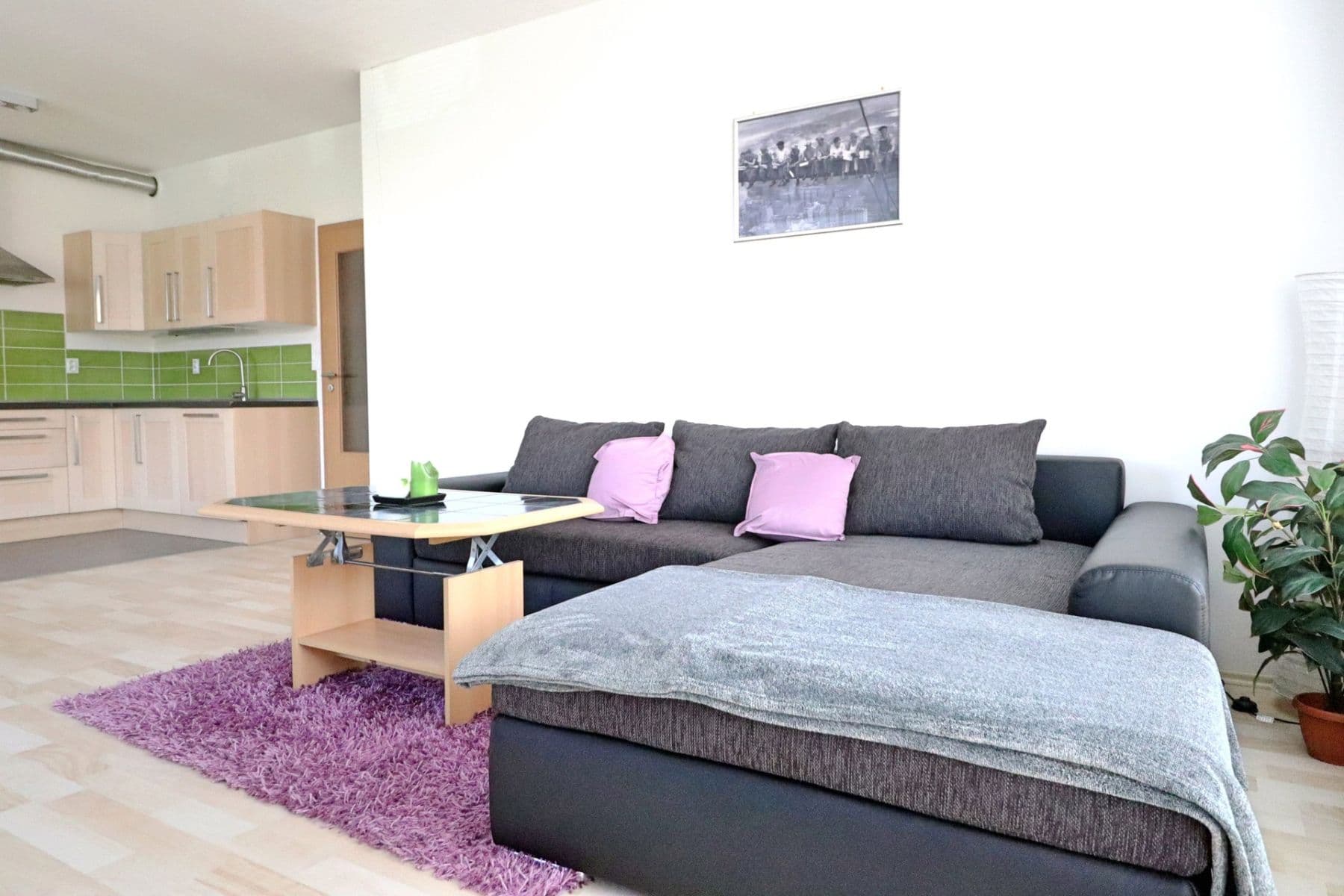 Prenájom bytu 3-izbový 81 m², Sicherova, Praha, Praha Prenájom bytu 3-izbový 81 m², Sicherova, Praha, Praha